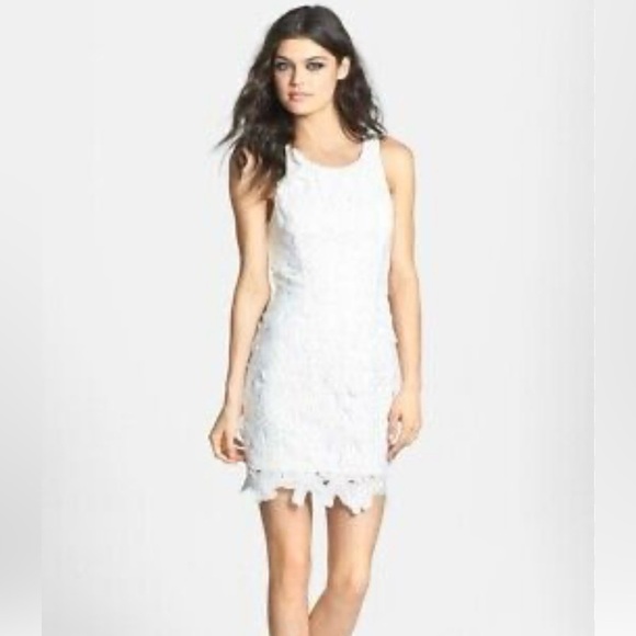 ASTR The Label White Textured Floral Lace Sleeveless Bodycon Dress Size Small - Picture 1 of 3